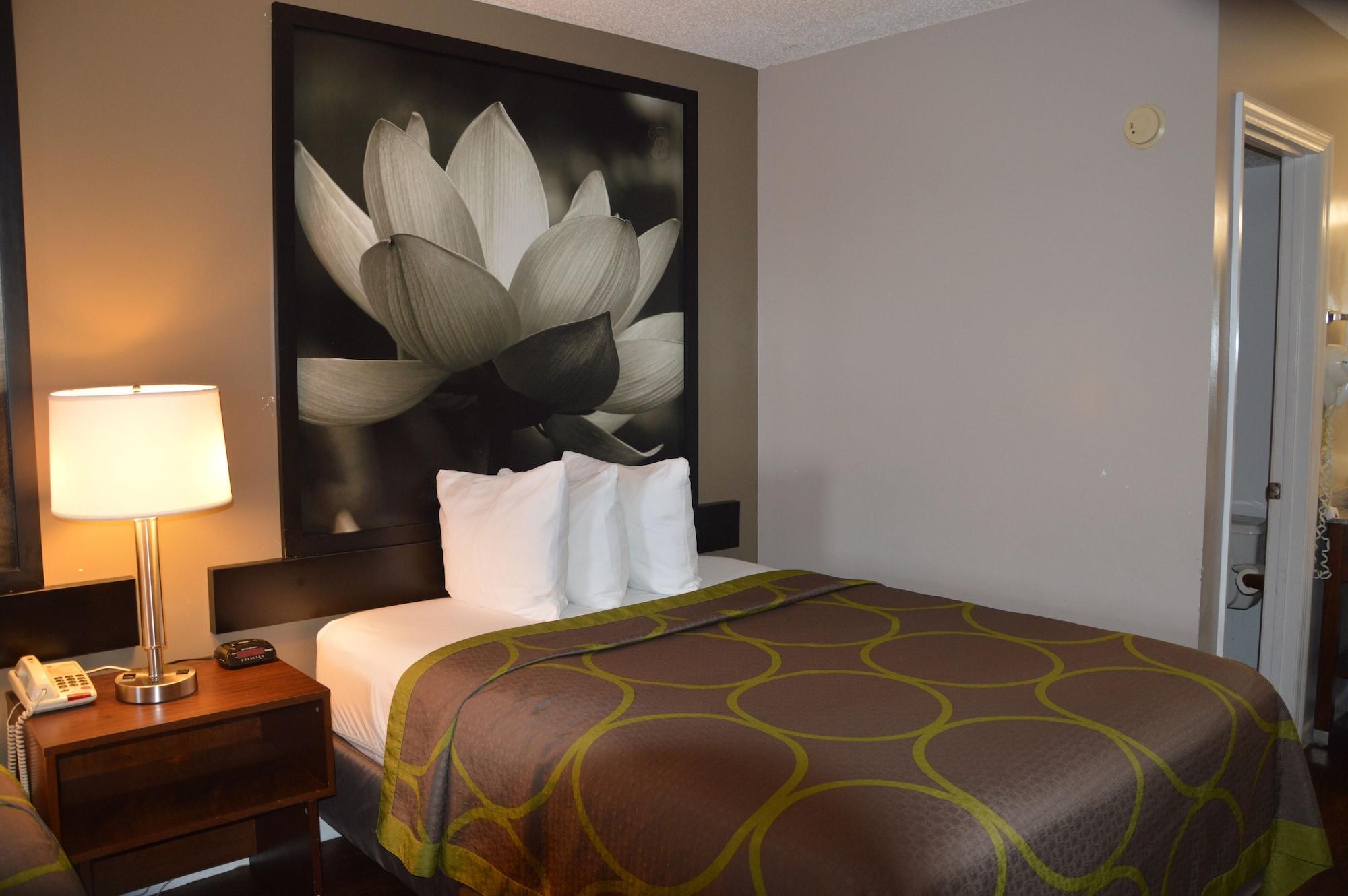 Super 8 By Wyndham Madison Hotel Exterior foto